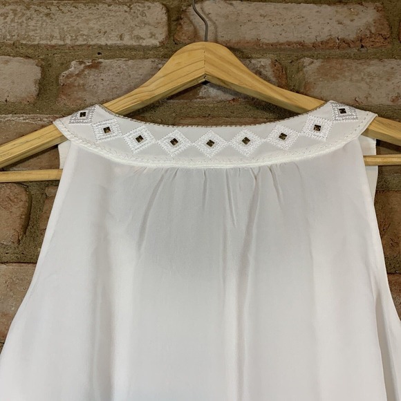 White House Black Market White Layered Embroidered Tank Blouse Size 2 - Picture 9 of 10